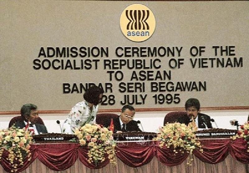 Năm 1995 Việt Nam gia nhập tổ chức nào?